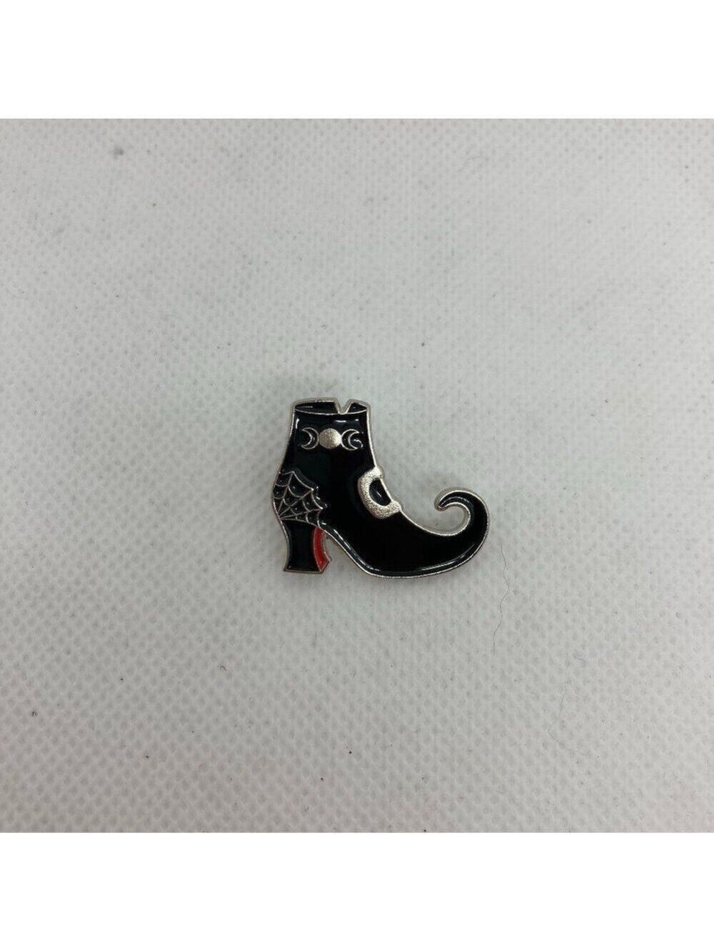 New! Witch's shoe pin